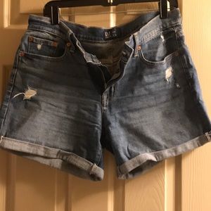 Gap shorts